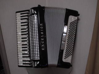 DSC10002.JPG 320&times;240 15K